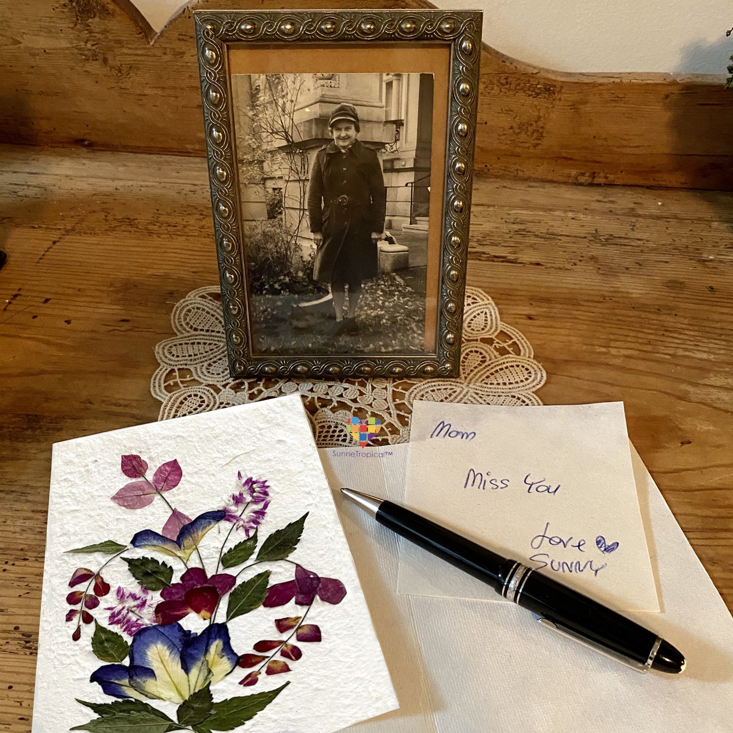 Handmade Cards 5x7 inch Real Dried Flowers Random Pack (3 Butterfly BLUE PEA)