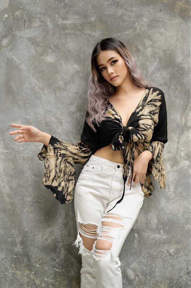 Women Petite & Teen CROP TOP Tie Front or Back Ruffle Bell Sleeve Free Size Handmade Tie Dye (02 Black Moth)