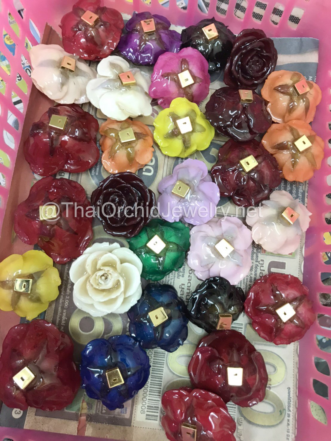 Mini Rose Mini 1.5-2.25 inch Pendant Necklace 18 inch Gold Plated 24K (Red)