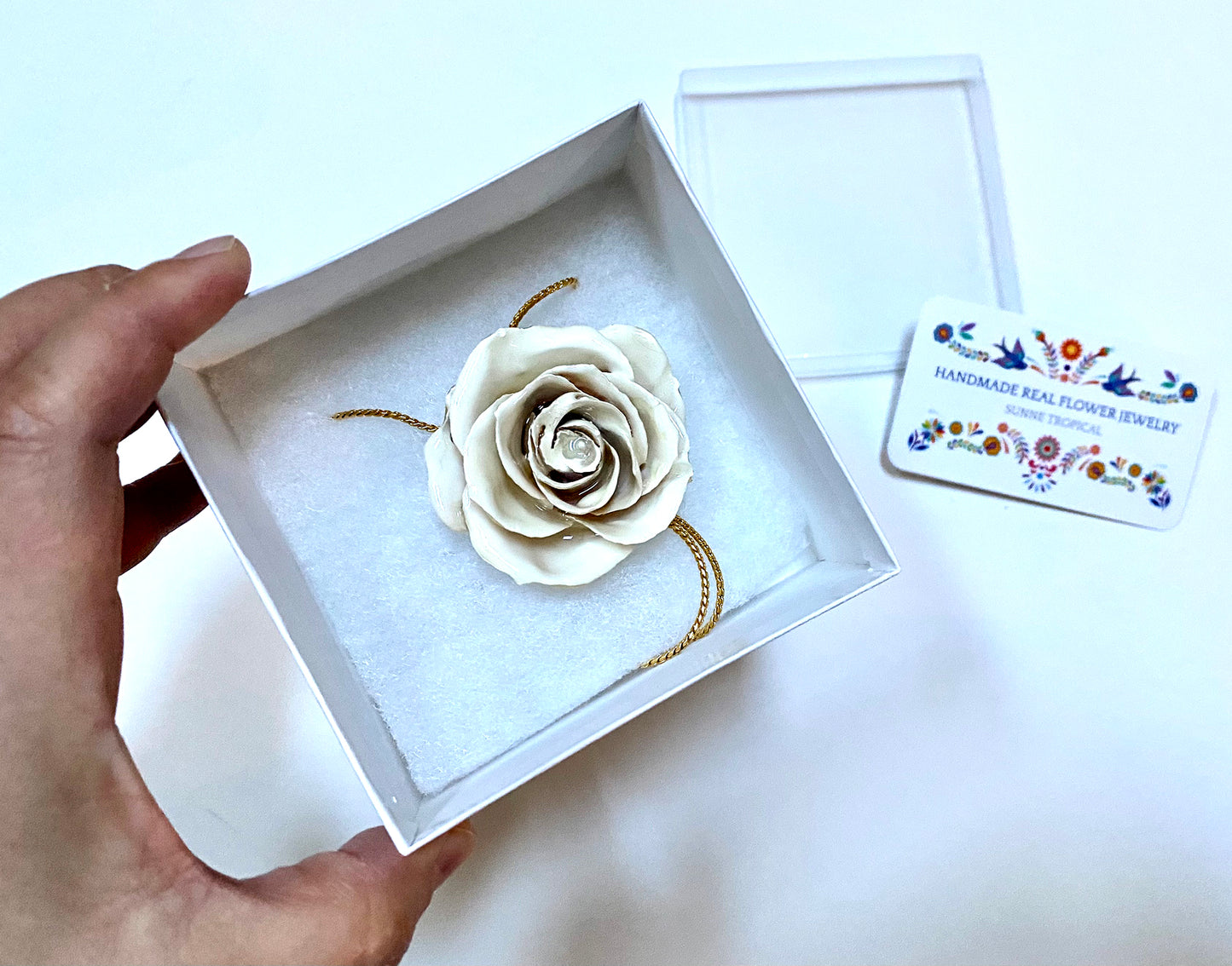 Mini Rose Mini 1.5-2.25 inch Pendant Necklace 18 inch Gold Plated 24K (Off White)