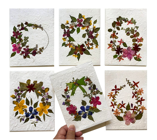 andmade Cards 5x7 inch Real Dried Flowers Random Pack (3 Flowers WREATH)